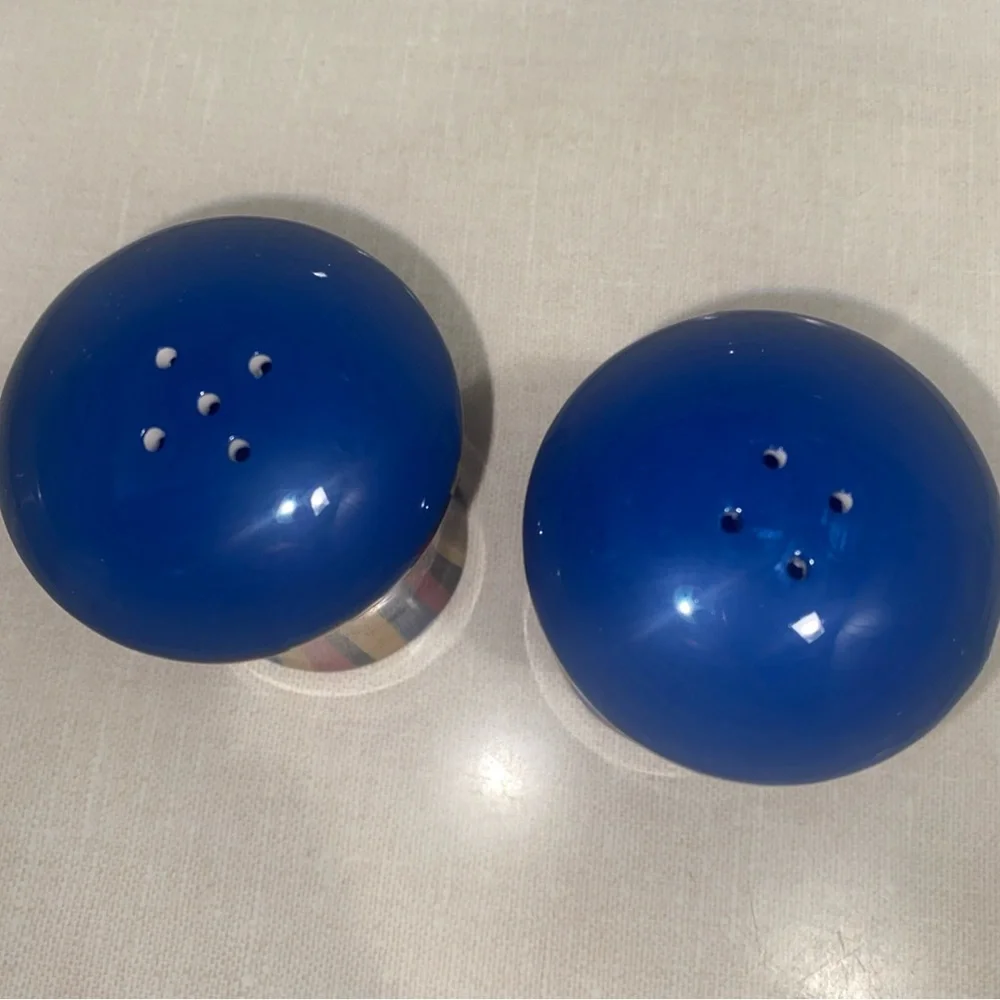 Vintage 2004 Enesco By Erin Donell Salt & Pepper Shakers‎ Set Of 2 Multi Striped